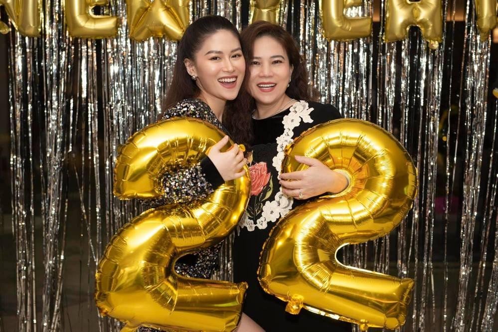 Khoảnh khắc gia đình Ngọc Thanh Tâm hạnh phúc