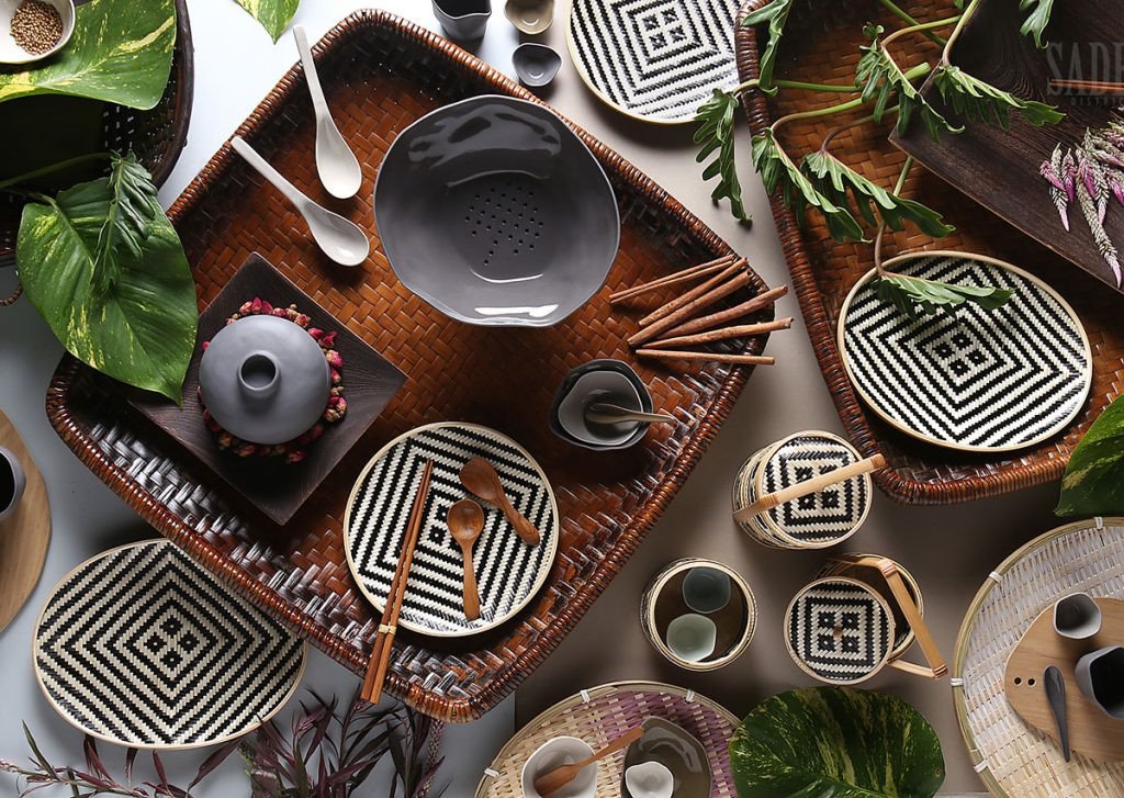 Không gian Sadec District trưng bày các sản phẩm gốm và đồ thủ công