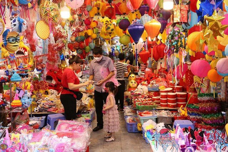 Không khí tưng bừng trên phố Hàng Mã mùa Trung thu