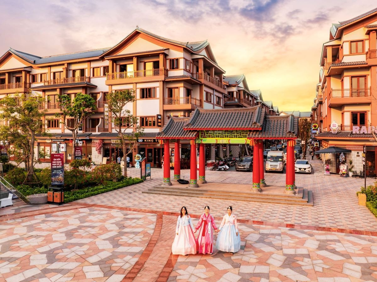 Kiến trúc đặc trưng của The Venice tại Grand World Ocean City với kênh đào và thuyền Gondola