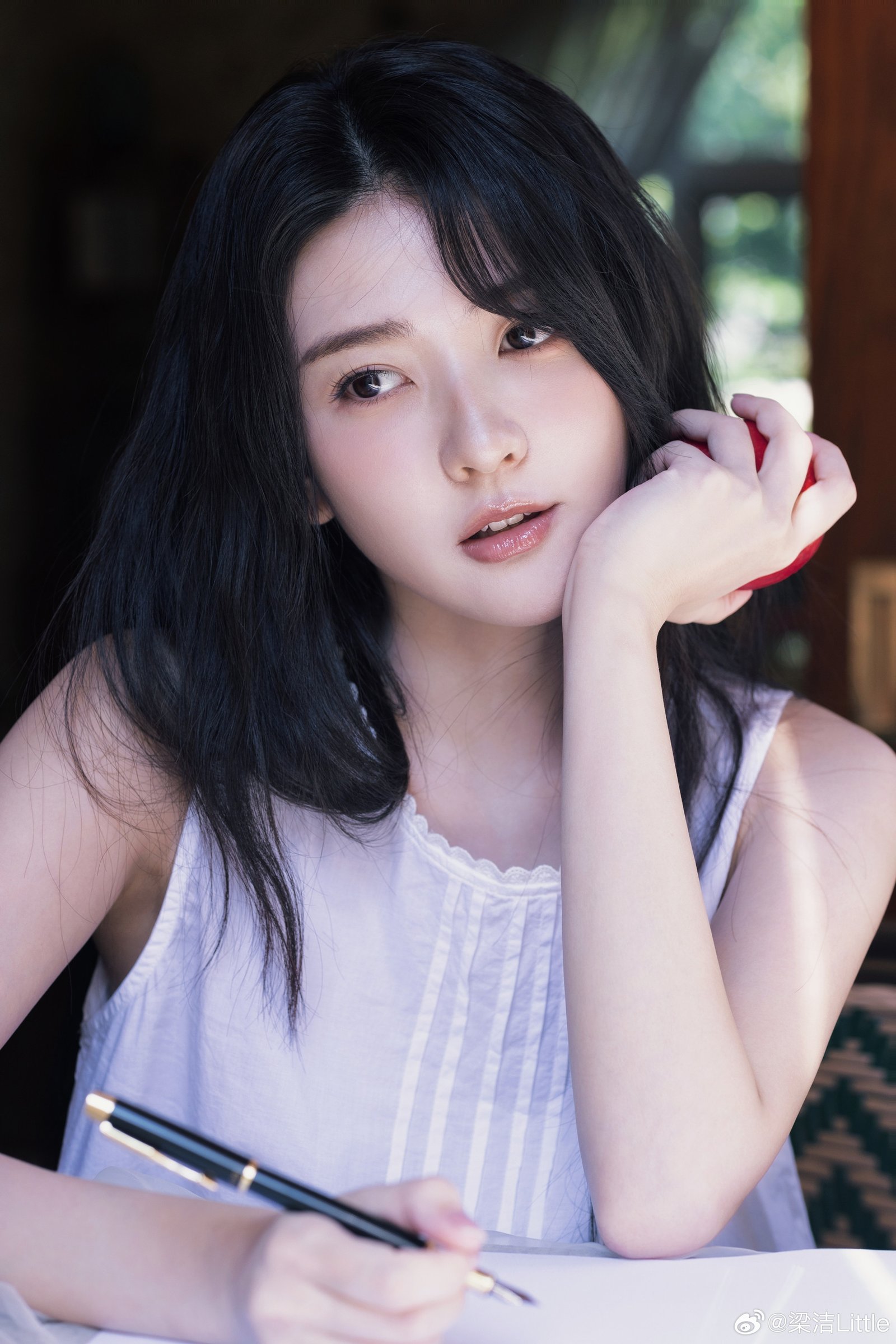 Lương Khiết xinh đẹp và diễn xuất tốt trong Cây Ô Liu Màu Trắng