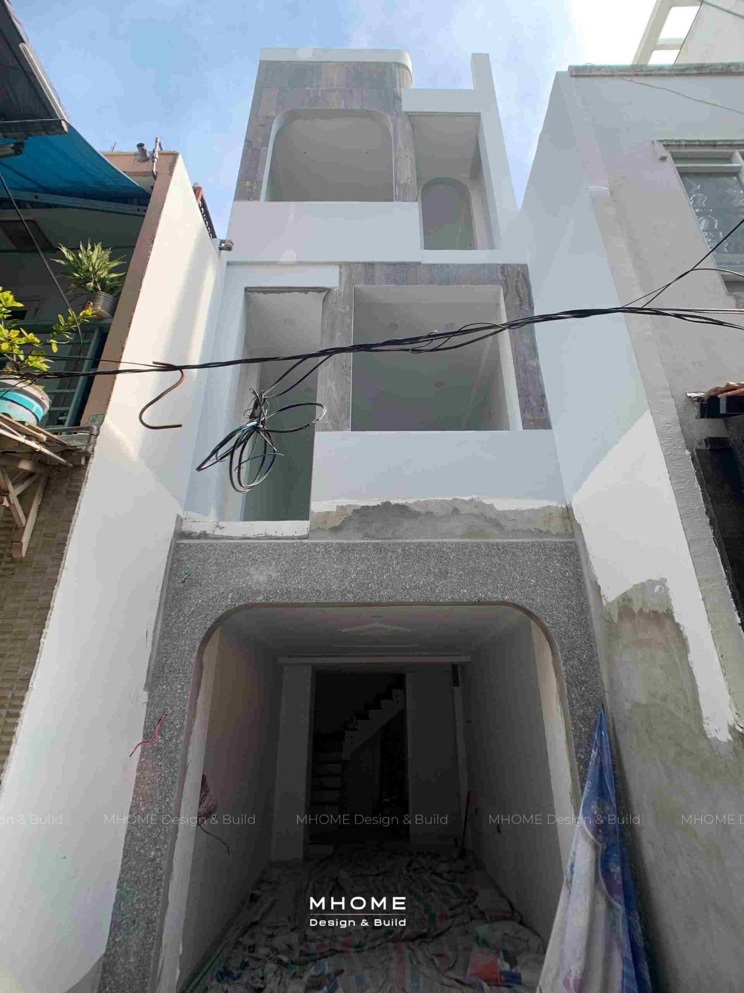 Mẫu nhà 2 tầng đẹp, hoàn thiện, mang phong cách hiện đại tại khu vực đô thị