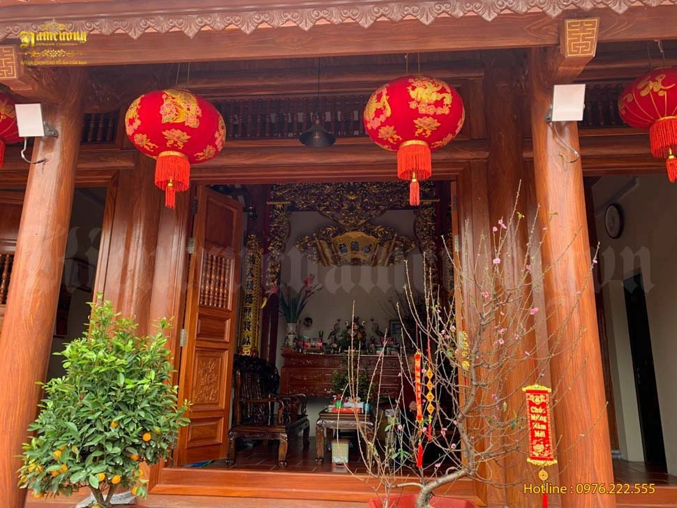 Mẫu nhà thờ gia đình truyền thống hoàn thiện, mang đậm nét kiến trúc cổ kính