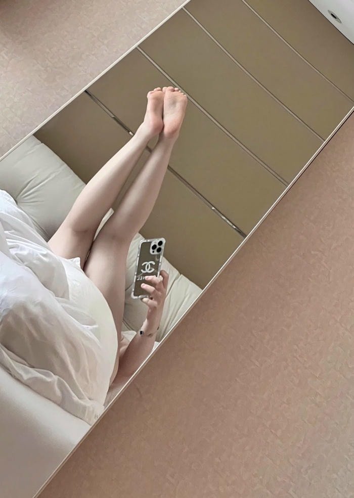 màu sắc hài hòa ảnh gái xinh bikini