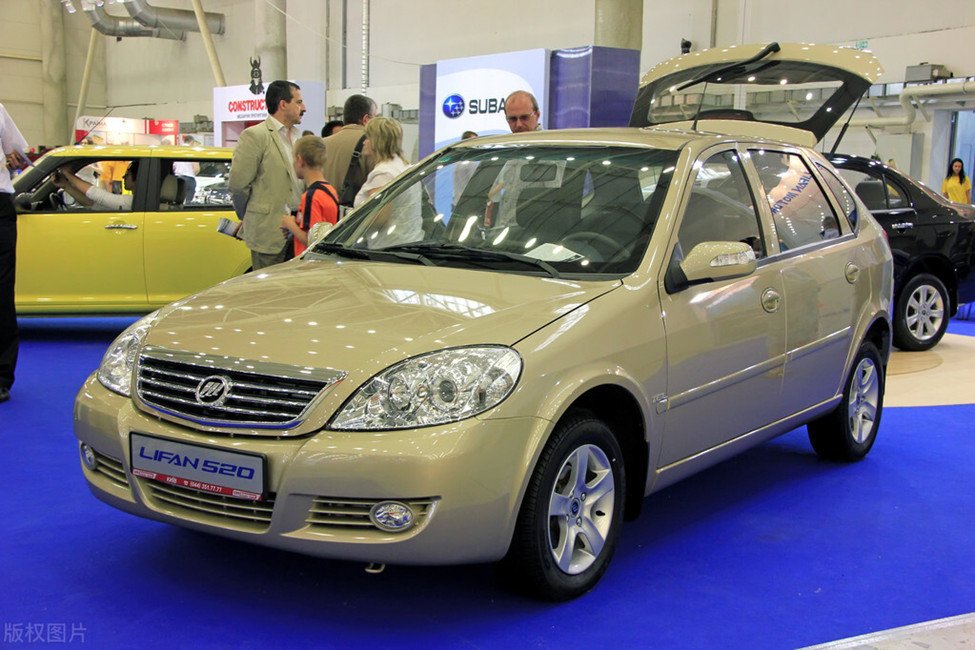 Mẫu xe Lifan 520, cột mốc quan trọng trong lịch sử Lifan khi chuyển sang sản xuất ô tô