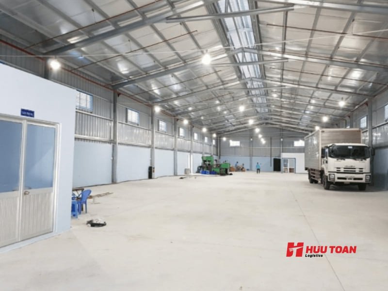Mô hình nhà xưởng tiền chế 300m2 với cấu trúc khung thép hiện đại