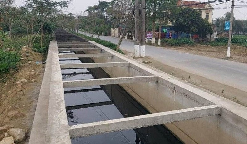 mô tả mương nước chảy sau nhà, ảnh hưởng phong thủy