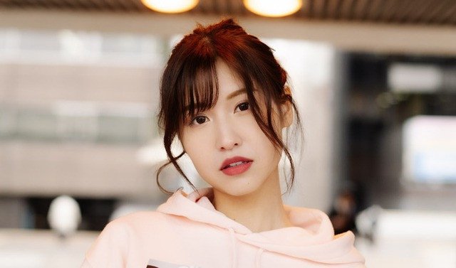 Momo Sakura là ai, hình ảnh nữ diễn viên tài năng Sakura Momo
