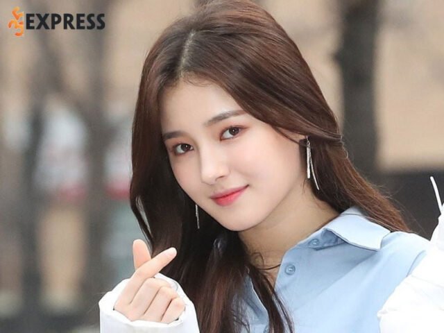 Nancy Momoland với khả năng MC chuyên nghiệp trên các TV Show