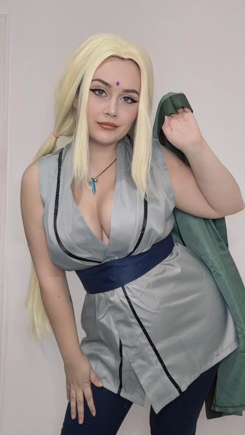 nét cuốn hút riêng của tsunade cosplay được yêu thích