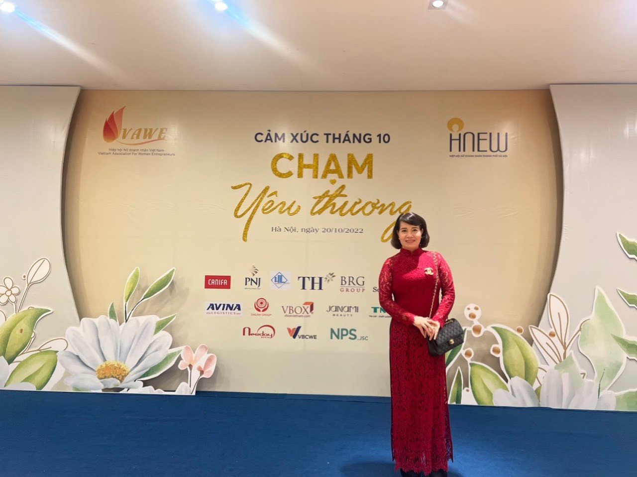 Người lái xe chuyên nghiệp thể hiện sự tập trung và kinh nghiệm lái xe an toàn