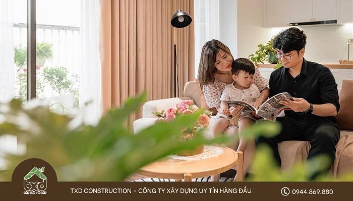 Người phụ nữ suy tư về việc xây nhà và sinh con trong cùng 1 năm theo quan niệm phong thủy