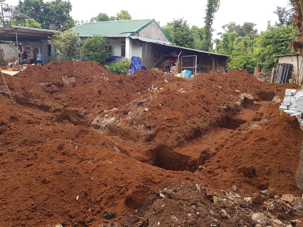 Những viên đá được sắp xếp khéo léo tạo nên bức tường vững chắc