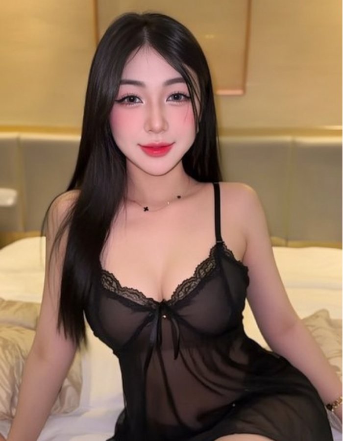 nội y ảnh Trần Hà Linh mê ly