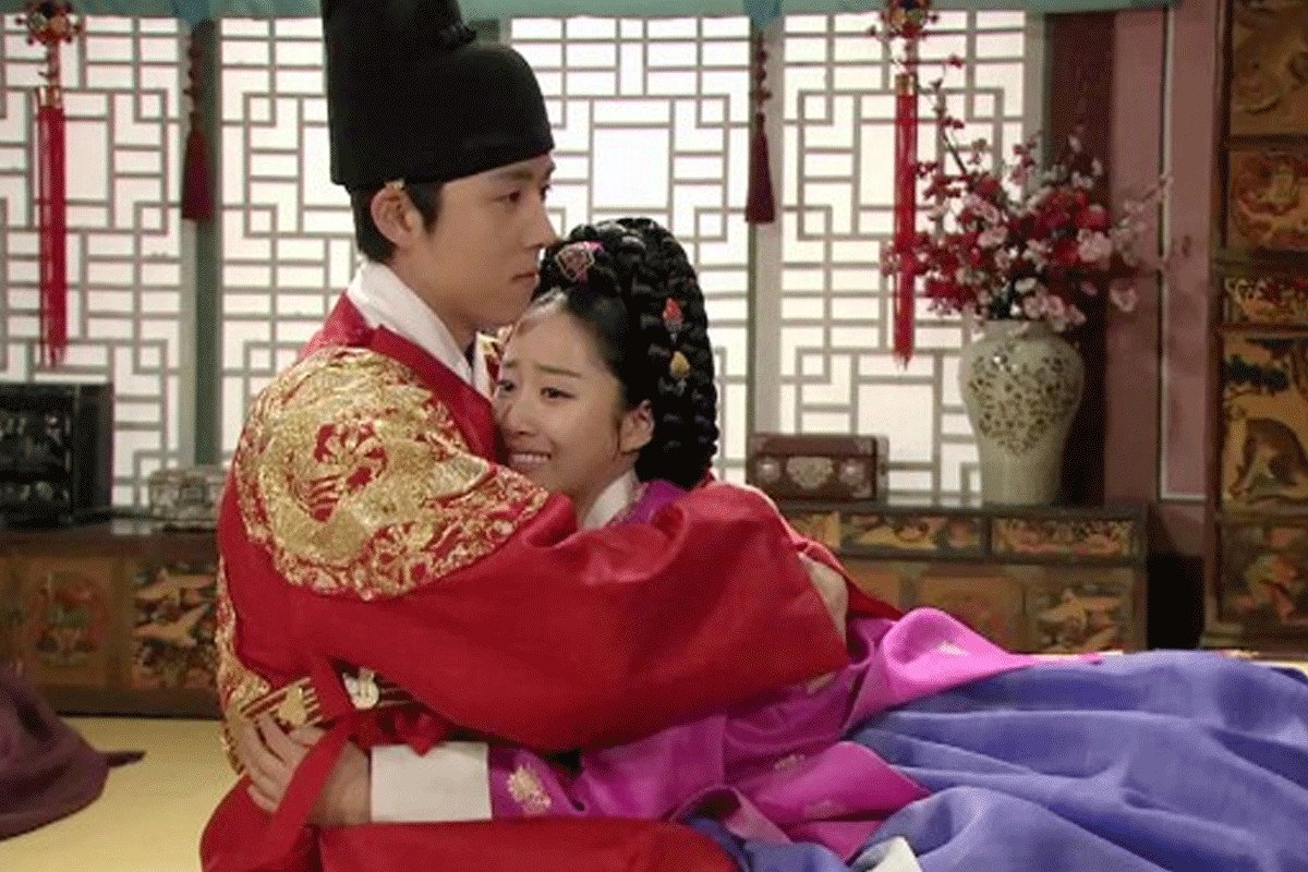 Phế hậu Yoon, vợ của vua Seongjong, với gương mặt đầy ưu tư