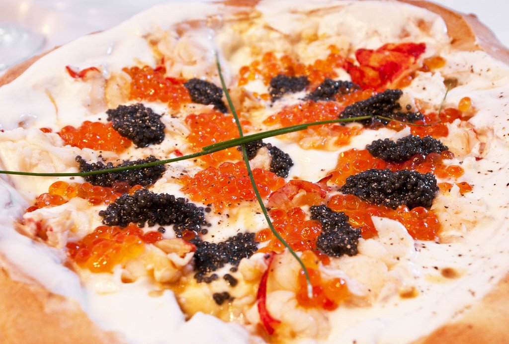 Pizza do đầu bếp bậc thầy Renato Viola chế biến tại nhà