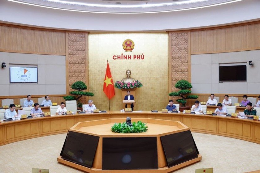 Quang cảnh phiên họp Chính phủ bàn về cải cách và xây dựng pháp luật mới
