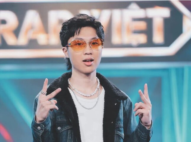 Rapper Obito trong cuộc thi Rap Việt mùa 2