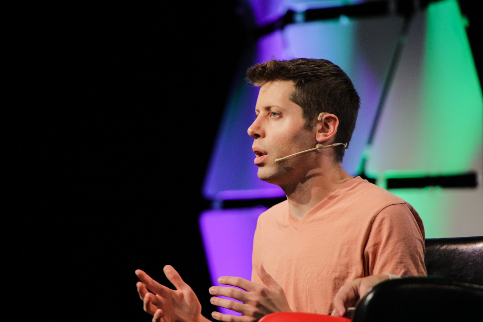 Sam Altman chia sẻ quan điểm về ChatGPT