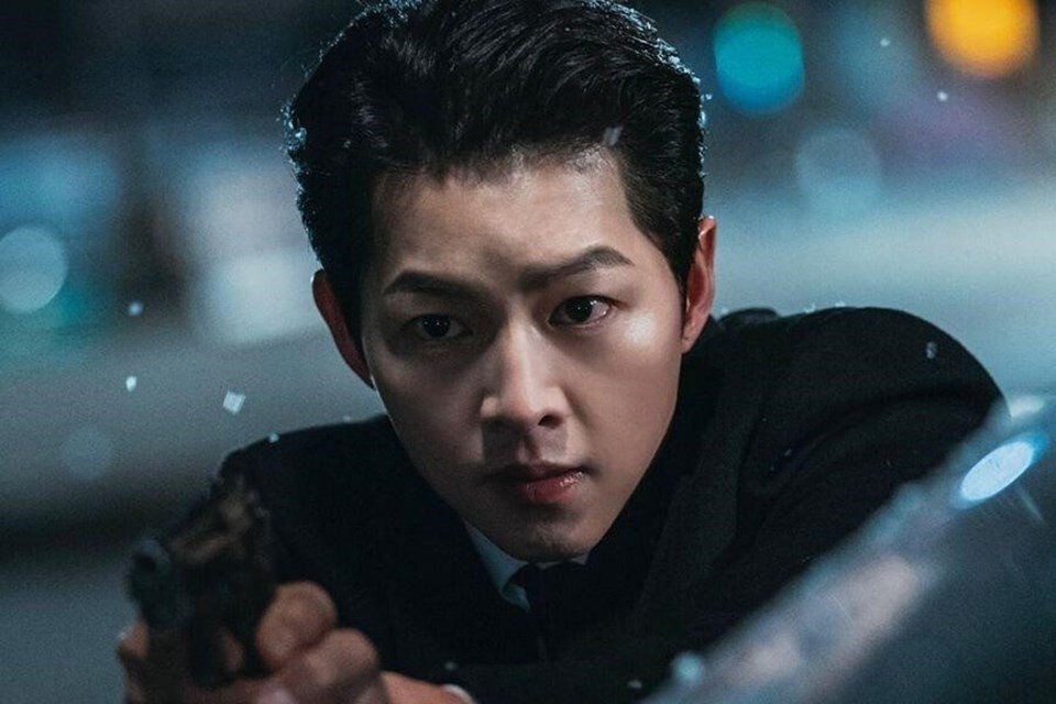 Song Joong Ki trong phim Vincenzo, đại diện cho cát xê khủng của diễn viên Hàn Quốc