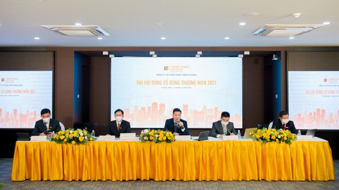 Thành phần ban chủ tọa tại Đại hội đồng cổ đông Hưng Thịnh Incons 2021