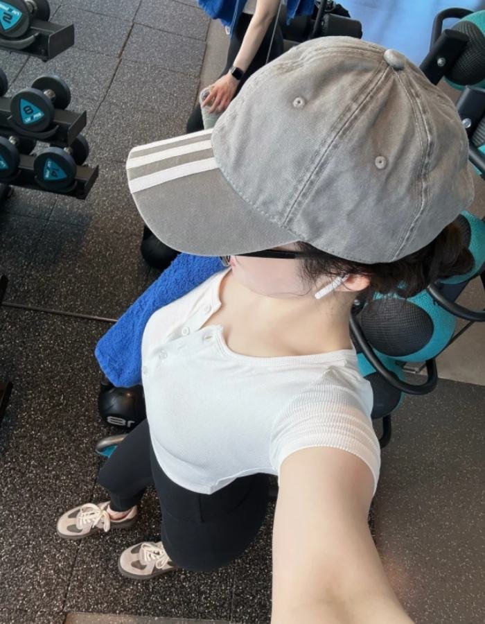 toát vẻ tự tin qua ảnh gái xinh tập gym chất