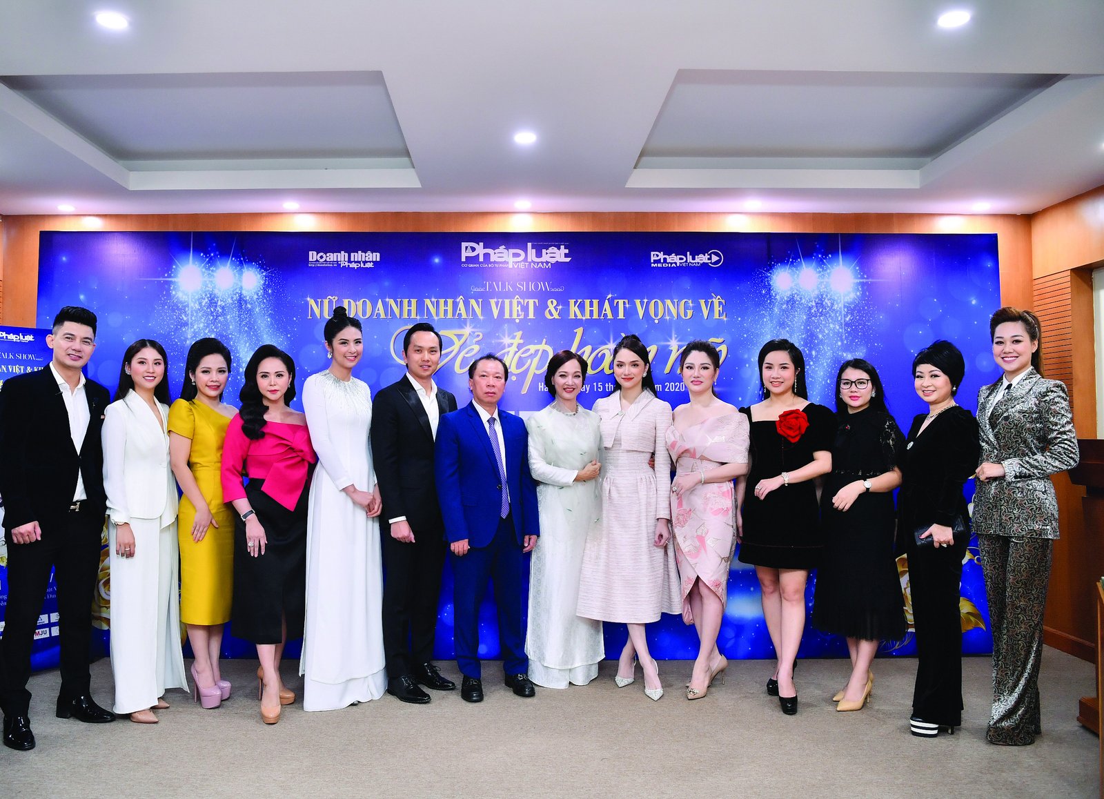 TS. Đào Văn Hội và khách mời tại talkshow