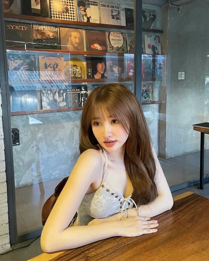 vũ thị khánh huyền bikini sexy khoảnh khắc nhẹ nhàng