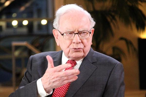 Warren Buffett nói về sự khó khăn khi chọn đúng cổ phiếu giữa hàng ngàn lựa chọn